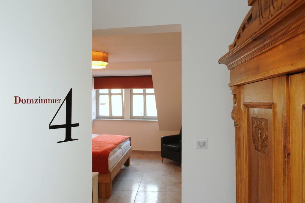 Pension Typisch Naumburg Наумбург Номер фото